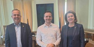 Ο Χάρης Δούκας με τους δημάρχους Ζωγράφου και Παπάγου-Χολαργού