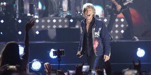 Bon Jovi στη σκηνη