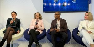 Greek House Davos/ Σοφία Κουνενάκη Ευφραίμογλου