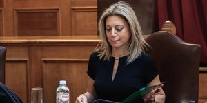 Στην εξεταστική επιτροπή της Βουλής η πρόεδρος του Συλλόγου Θυμάτων Μαρία Καρυστιανού/ΓΙΩΡΓΟΣ ΚΟΝΤΑΡΙΝΗΣ/EUROKINISSI