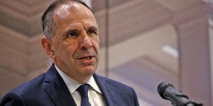 Ο Γιώργος Γεραπετρίτης κάνει δηλώσεις