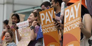 απεργία των ειδικευόμενων γιατρών στην Αγγλία