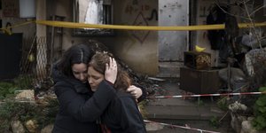 γαζα δυο αγκαλια