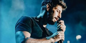 Τραυματίστηκε σοβαρά στη Γάζα Ισραηλινός τραγουδιστής και ηθοποιός, αστέρας του Fauda στο Netflix