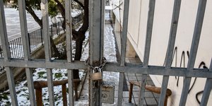 λουκετο καγκελα χιονι 