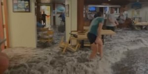  Τσουνάμι πλημμύρισε στρατιωτική βάση στις νήσους Μάρσαλ