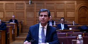 O Κώστας Γκιουλέκας στη Βουλή