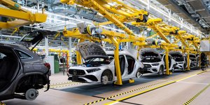 Γραμμή παραγωγής αυτοκινήτων Mercedes