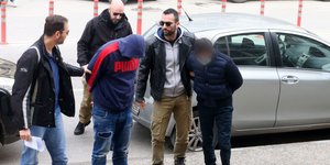 μεταγωγή των δύο κατηγορουμένων