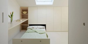 Ενα μικρό σπίτι - σοφίτα με αριστοτεχνική διαρρύθμιση: Μόλις 60 τ.μ, φιλοξενεί μια μητέρα με 3 παιδιά