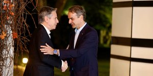 Συνάντηση Άντονι Μπλίνκεν με τον Κυριάκο Μητσοτάκη, στο σπίτι του πρωθυπουργού στα Χανιά