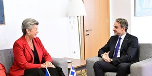 Συνάντηση Μητσοτάκη με την Ευρωπαία επίτροπο Εσωτερικών Υποθέσεων Ίλβα Γιόχανσον