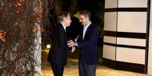 Ο κ. Μητσοτάκης υποδέχθηκε τον Αντονι Μπίνκεν στην οικία του στα Χανιά