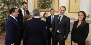 Ο διάλογος που είχε ο Κυριάκος Μητσοτάκης με τους δημοσιογράφους μετά την ορκομωσία των 6 υπουργών