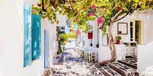 μπλε πατζουρι σοκακι