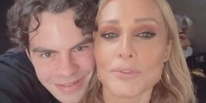 Η Νατάσα Θεοδωρίδου διασκέδασε παρέα με τον βαφτισιμιό της, Άγγελο Λάτσιο