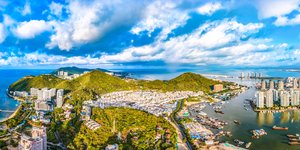 νησι με ουρανοξύστες 