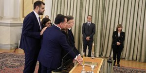 Ορκίστηκαν οι 6 υπουργοί του μίνι-ανασχηματισμού