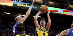 Φάση από τον αγώνα των Κινγκς με τους Πέισερς