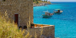 πετρινο μπαλκονι καικια