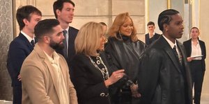 Ριάνα και A$AP Rocky με την Μπριζίτ Μακρόν και τους γιους του Μπερνάρ Αρνό