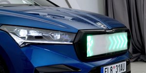 Ψηφιακές οθόνες στο εξωτερικό των αυτοκινήτων