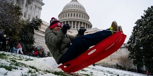 Κύμα αρκτικού ψύχους σαρώνει τις ΗΠΑ: Σφοδρές χιονοπτώσεις στη Νέα Υόρκη,