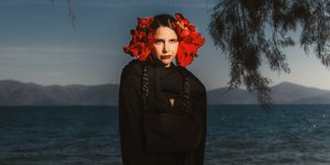 Η «παράξενη» Σοφία Κουρτέση, ένα τεράστιο ταλέντο με την πιο συγκινητική ιστορία