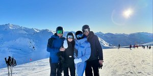 Η Σόφι Τέρνερ επιβεβαίωσε τη σχέση της με τον πρώην της Μαρίας Ολυμπίας 