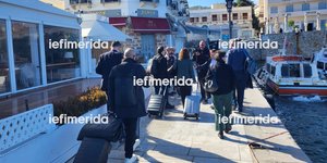 Mε τις βαλίτσες στα σοκάκια οι βουλευτές του ΣΥΡΙΖΑ