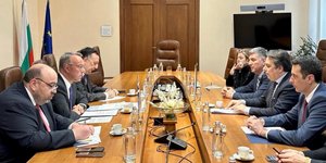 Σύσκεψη υπουργών Μεταφορών στη Βουλγαρία με Σταϊκούρα