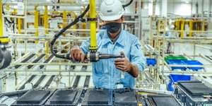 Εργοστάσιο κατασκευής εξαρτημάτων αυτοκινήτου 