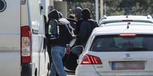 Οι συλληφθένες για τις δολοφονίες Σκαφτούρου, Ρουμπέτη, Μουζακίτη