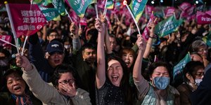Υποστηρικτές του νέου προέδρου της Ταϊβάν ξεσπούν σε πανηγυρισμούς μετά τη νίκη του