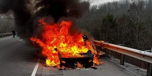 Tesla Model S fire