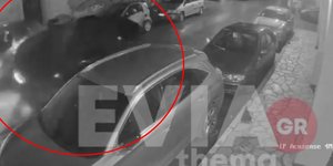 Αυτοκίνητο ανετράπη στη Χαλκίδα- Φωτογραφία Eviathema.gr