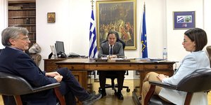 Συνάντηση Γεωργιάδη με Τσίοδρα και Αγαπηδάκη: Τι συζήτησαν για κορωνοϊό και εμβολιασμούς