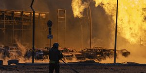 Ανελέητος βομβαρδισμός της Ρωσίας στην Ουκρανία