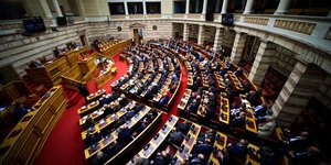 Πέρασε από τη Βουλή η επιστολική ψήφος στις ευρωεκλογές