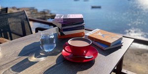 βιβλία καφές θάλασσα νέες κυκλοφορίες