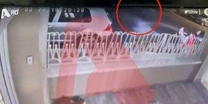 Στιγμιότυπο από το επίμαχο βίντεο 