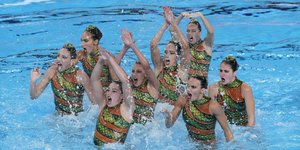 Η εθνική ομάδα καλλιτεχνικής κολύμβησης προκρίθηκε στον τελικό του ακροβατικού