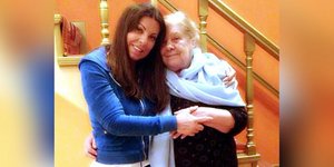 Άντζελα Δημητρίου: Πένθος για την λαϊκή τραγουδίστρια -Έφυγε από τη ζωή η μητέρα της