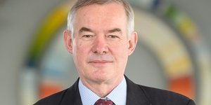 O Christopher Warner