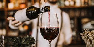 Ειδικός φόρος κατανάλωσης στα αλκοολούχα ποτά/Φωτογραφία: Shutterstock