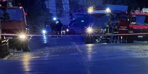 Έκρηξη βόμβας στη Σταδίου, έξω από την Alpha Bank απέναντι από το υπ.Εργασίας