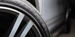 Ελαστικά αυτοκινήτου 