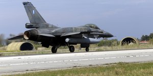F-16 στο αεροδρομιο