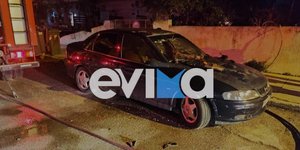 Φωτιά σε ΙΧ στην Εύβοια