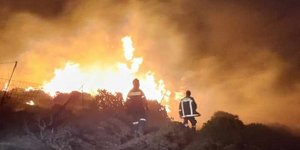 Απειλητικές διαστάσεις παίρνει η φωτιά στον Κάντανο Σελίνου -Πλησιάζει σπίτια, πνέουν άνεμοι 10 μποφόρ